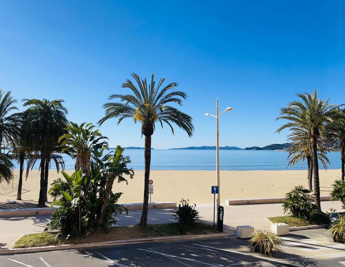 T2 Panoramic Seaview: Beachfront Comfort For Two Le Lavandou